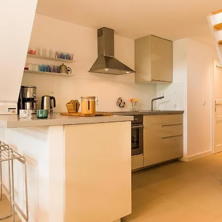 Drei Akazien 3 Daire *