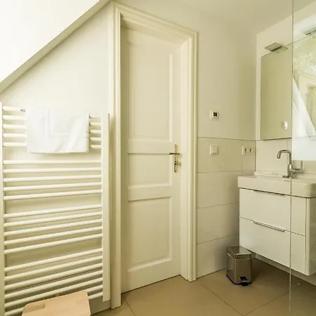 Drei Akazien 3 Daire Neuhaus (Mecklenburg-Vorpommern)